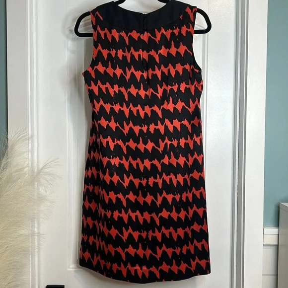 Milly of New York Retro 100% Silk Orange and Black Lined Shift Dress. Size 8. - Picture 3 of 13